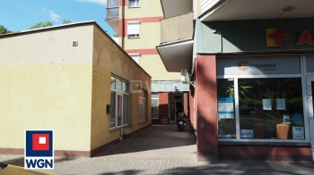 Lokal usługowy na  sprzedaż Głogów - Lolal usługowy w doskonałej lokalizacji, duże witryny, Głogów.
